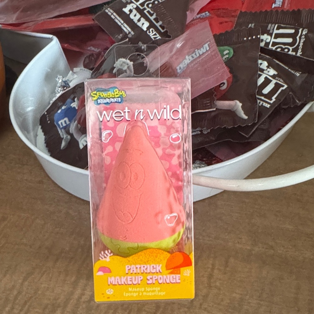 Wet n Wild SpongeBob Makeup Sponge - Coral and Lime